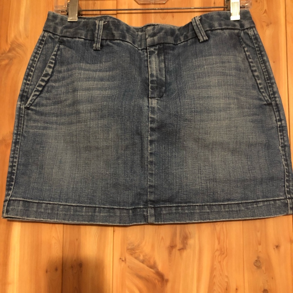Gap denim skirt.